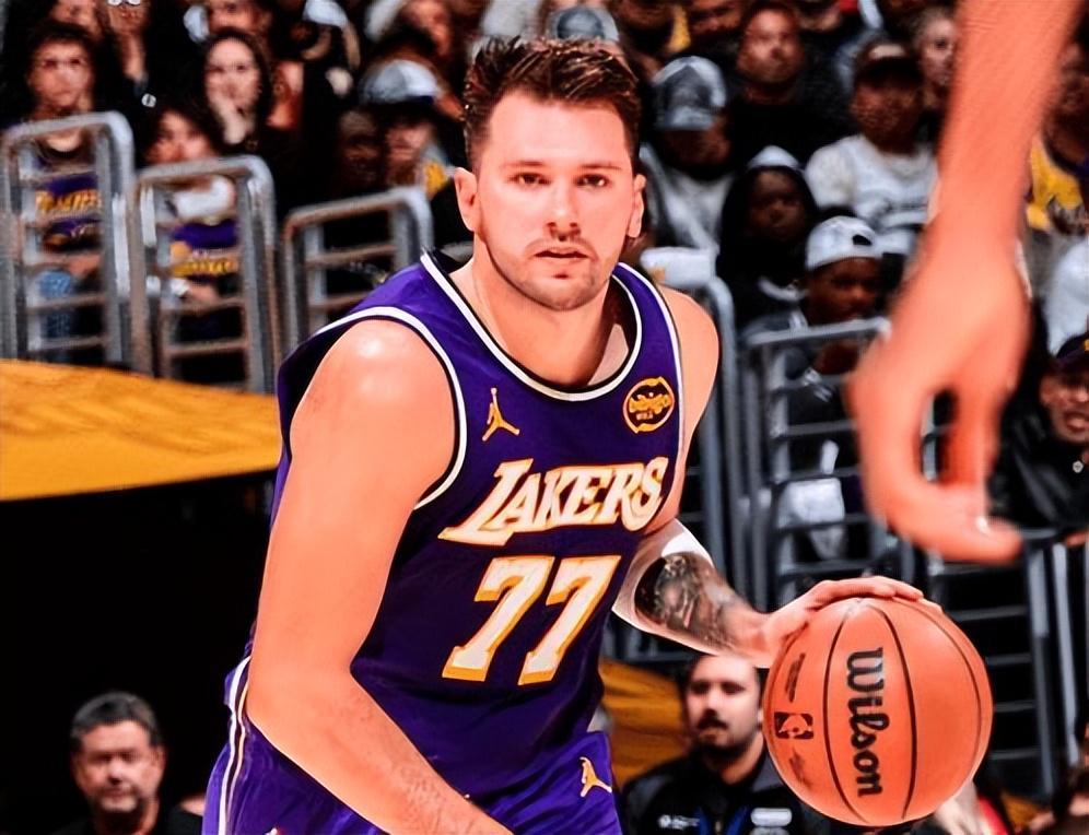 湖人更衣室庆祝