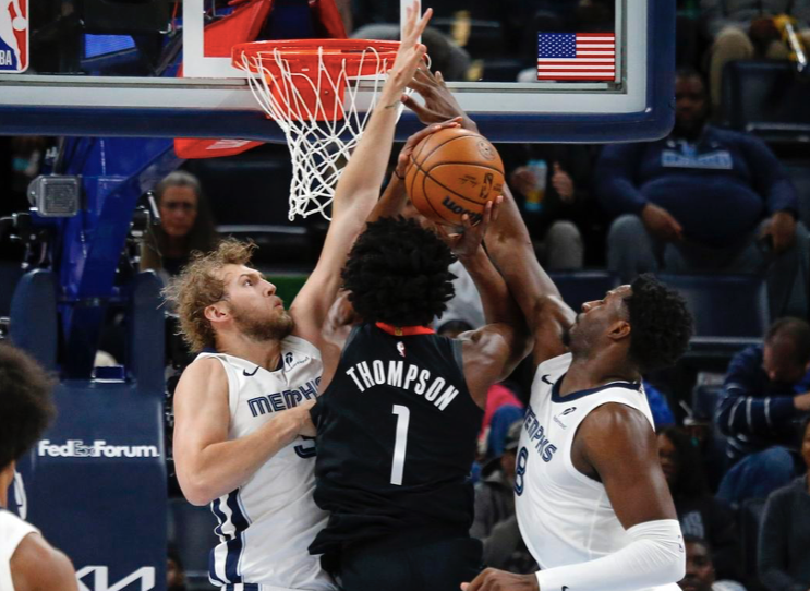 阿门28+10+7统治赛场！火箭5连胜势不可挡，杜兰特低迷仍取胜