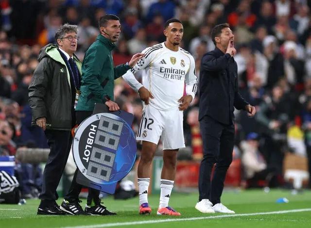 全场5次关键传球！斯洛特激活维尔茨，展现库蒂尼奥式风采