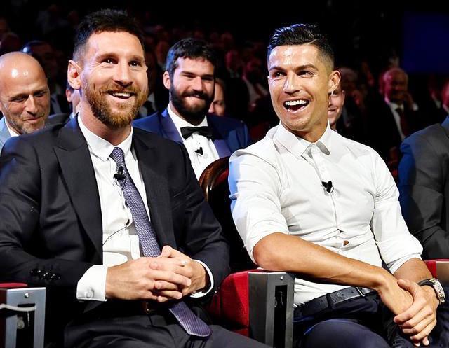 梅西C罗隔空对话：世界杯冠军究竟是不是历史最佳唯一标准？