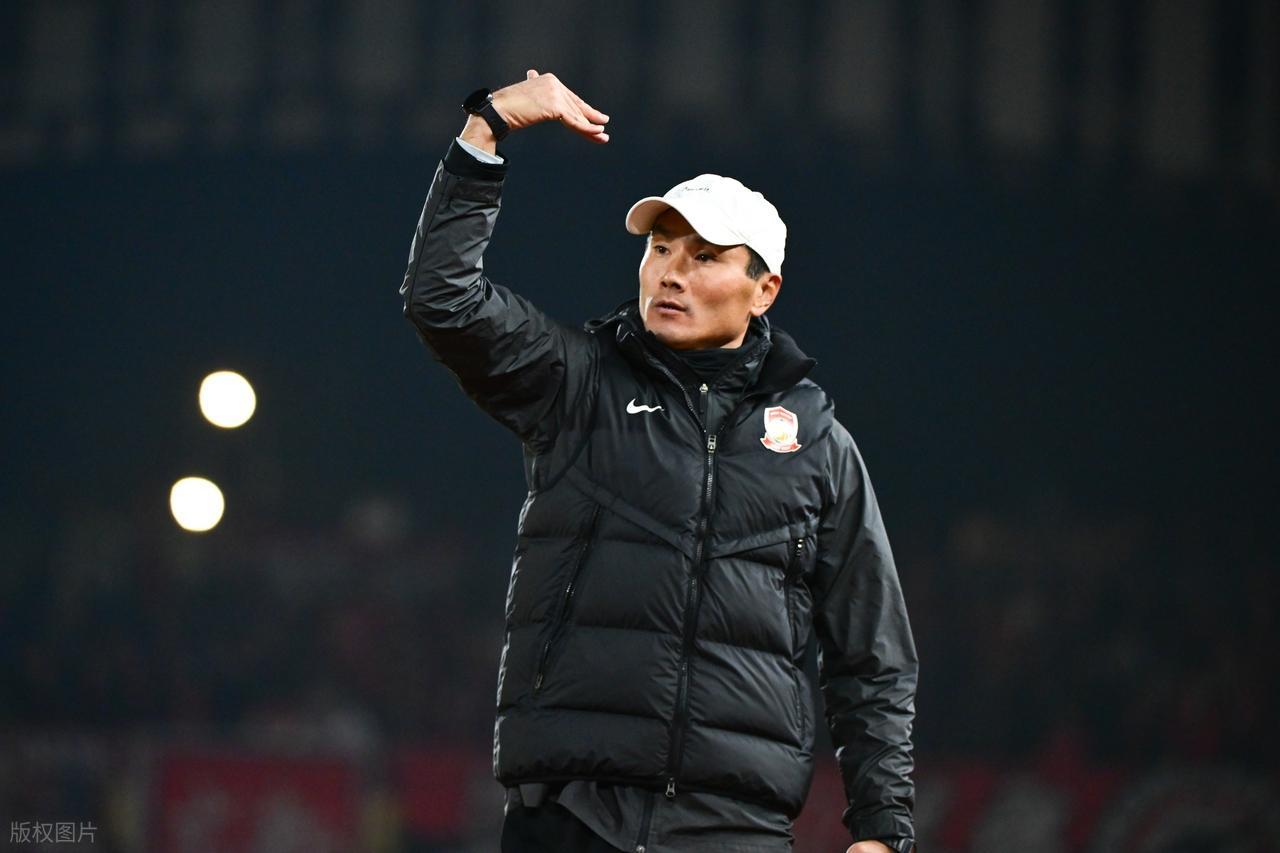 邵佳一执教国足真相揭秘：效仿男篮模式，伊万力挺助力