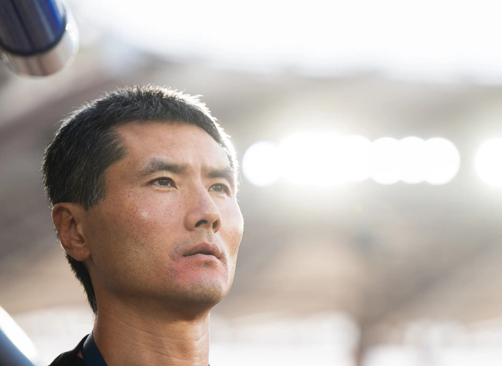 国足新帅邵佳一上任，3大名将或遭弃用，国脚生涯告急