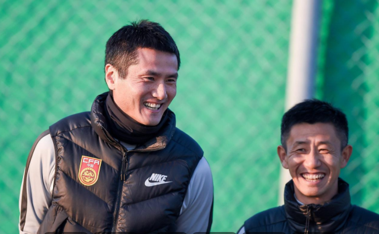 邵佳一执教国足三大变革：清洗老将，双后腰登场，高位逼抢成新宠