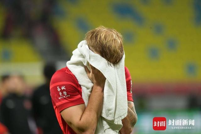 足协确认误判！成都蓉城争冠梦因裁判争议判罚破碎