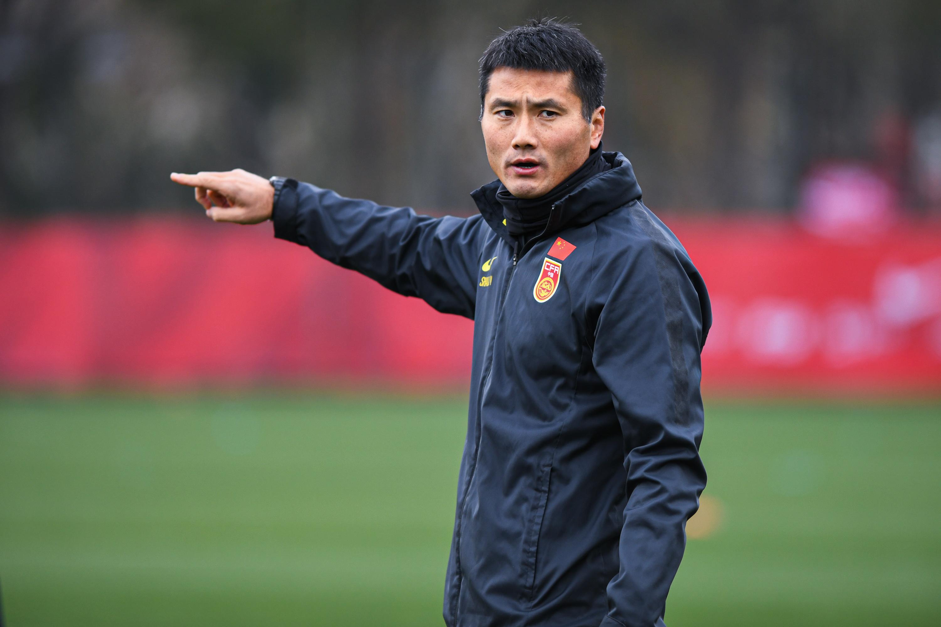 邵佳一执掌国足帅印！本土教练口碑逆袭获广泛认可