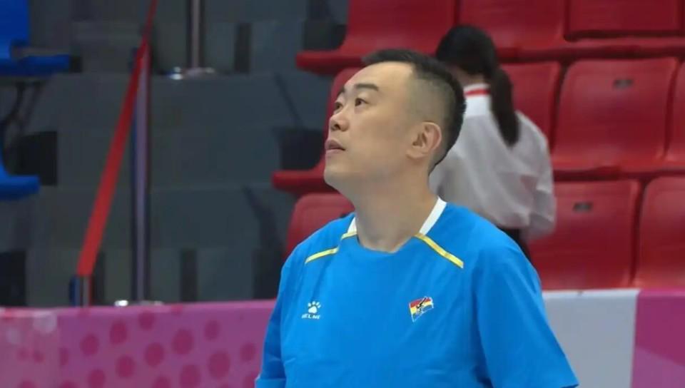 辽宁男篮定海神针！韩德君退役后仍高效发挥，球迷盼其再战两年