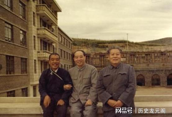 1969年邓小平下放江西：毛泽东亲令汪东兴落实安全保护