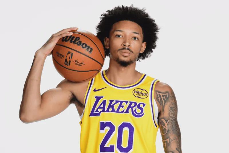 湖人替补奇兵小尼克-史密斯：潜力新星还是昙花一现？