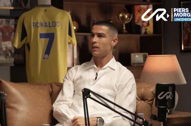 C罗回应鲁尼评价：尊重看法，梅西更优言论无妨