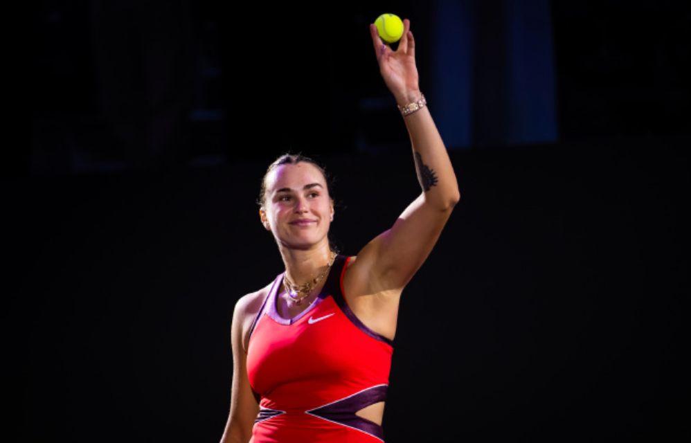 萨巴伦卡2-0横扫高芙 豪取1000万奖金 连续4年闯入年终4强