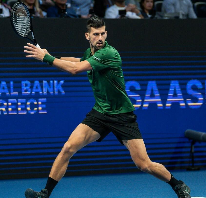 德约科维奇创室内硬地200胜里程碑，第199次晋级巡回赛四强