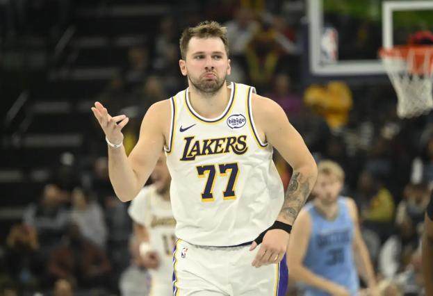 东契奇新赛季火力全开 历史级表现剑指MVP宝座