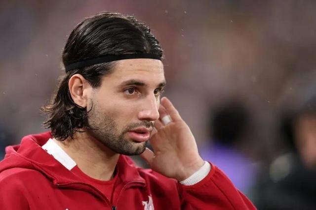 索博斯洛伊：以身作则的利物浦中场领袖，未来队长热门人选