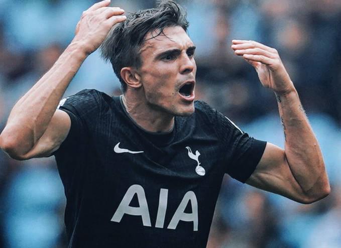 帕利尼亚44次抢断领跑英超，断球数据远超其他球员