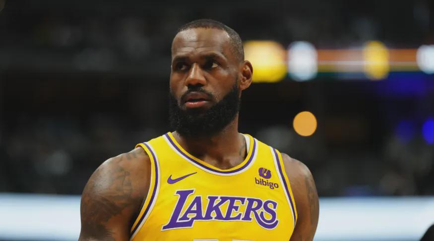 詹姆斯辟谣：5连客不打，复出时间待定，退役传闻再起