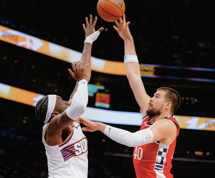 杰伦-格林首秀狂轰29分！火箭旧将助太阳大胜快船，比尔复出低迷