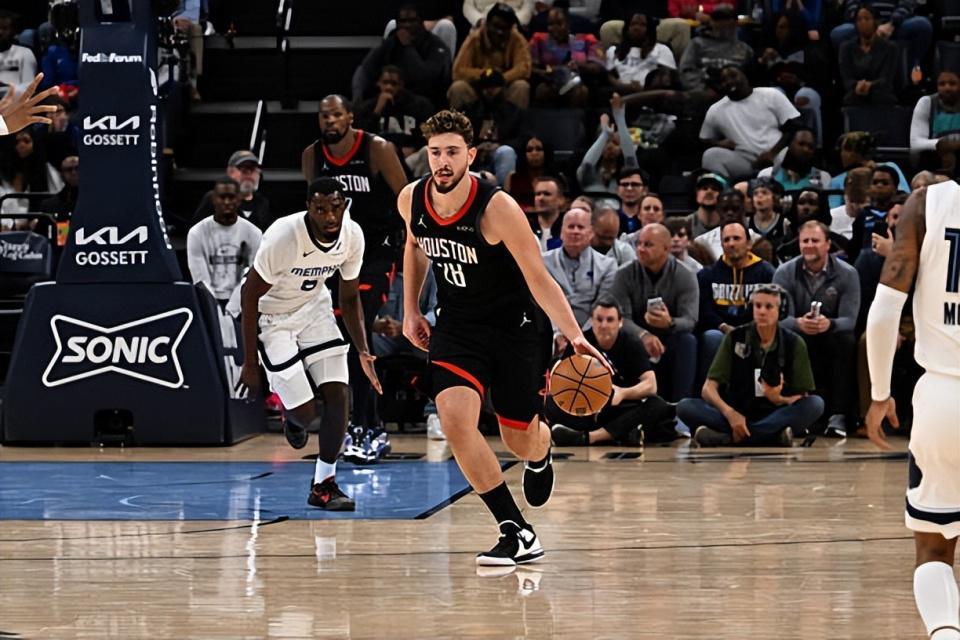 火箭内线申京谈包夹战术：阿门汤普森高效得分成关键