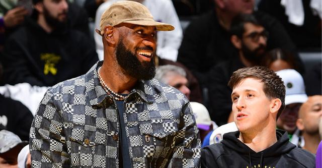 詹姆斯获准对抗性训练 1-2周后或迎赛季首秀