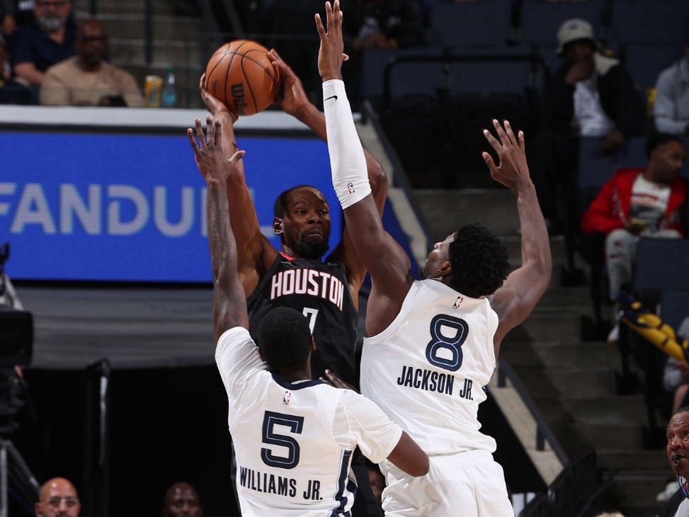 360万底薪轰26+12+6！威少用数据证明：他仍是联盟顶级超巨