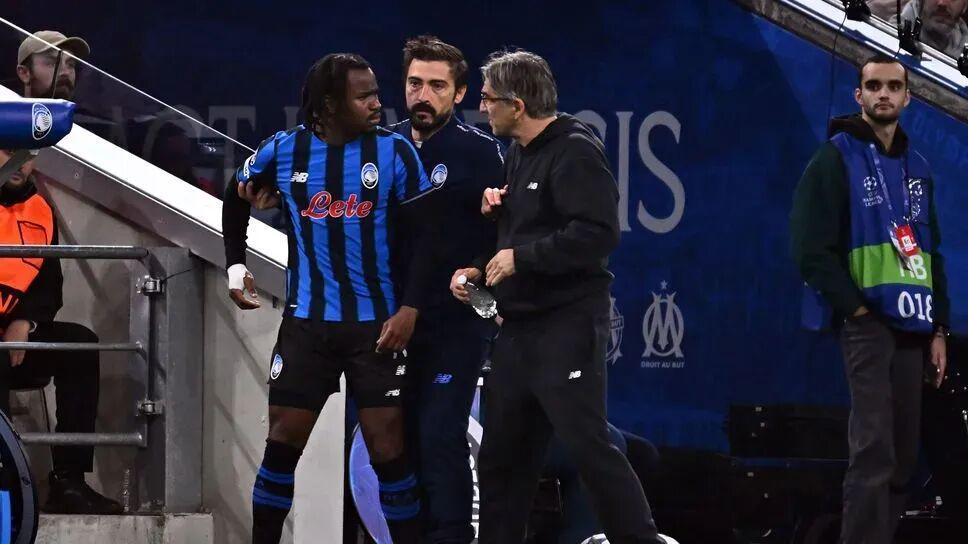 欧冠赛场惊现内讧：卢克曼被换下后与主帅尤里奇爆发冲突