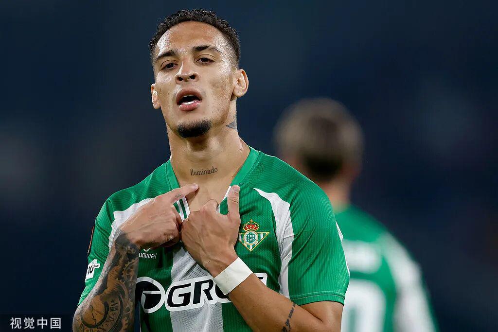 36场15球！安东尼贝蒂斯生涯爆发 欧联杯神吊射超曼联时期