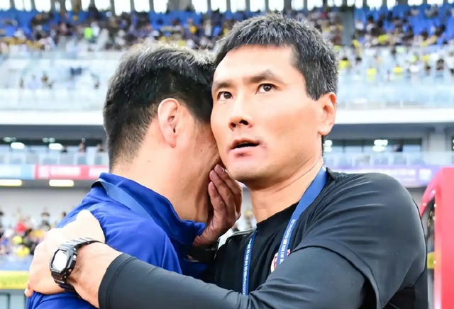 足协选帅再起波澜：高层约见邵佳一敲定主帅，历史重演引热议