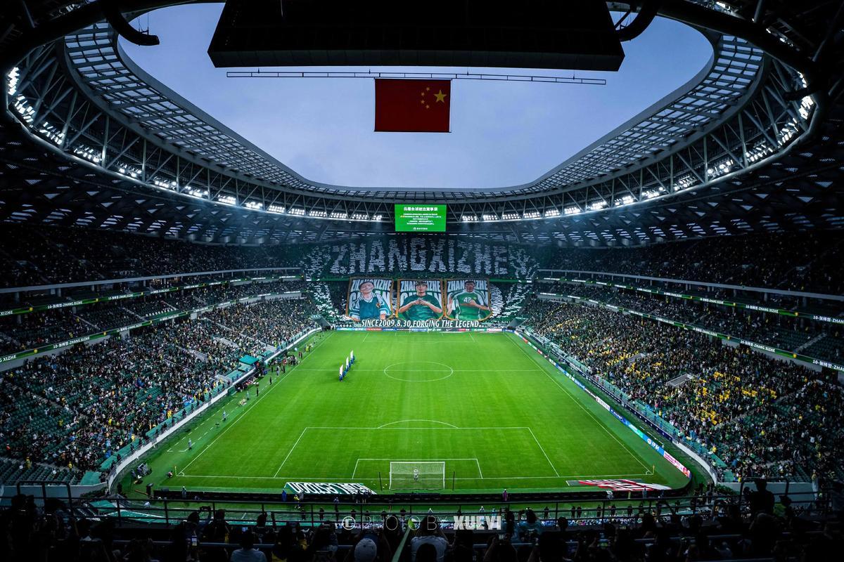 京骂港骂背后：警惕足球场上的乌合之众与群体暴力倾向