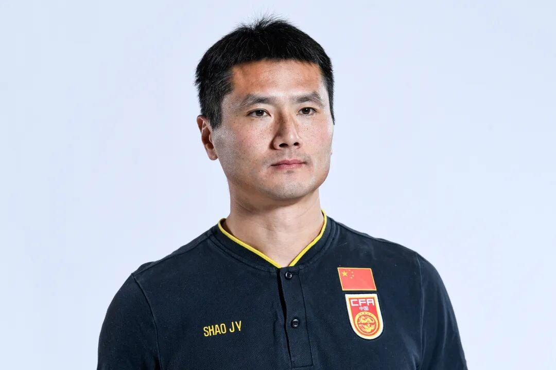 深度 | 从国安三少到德甲金左脚，国足新少帅邵佳一，是如何“炼成的”？