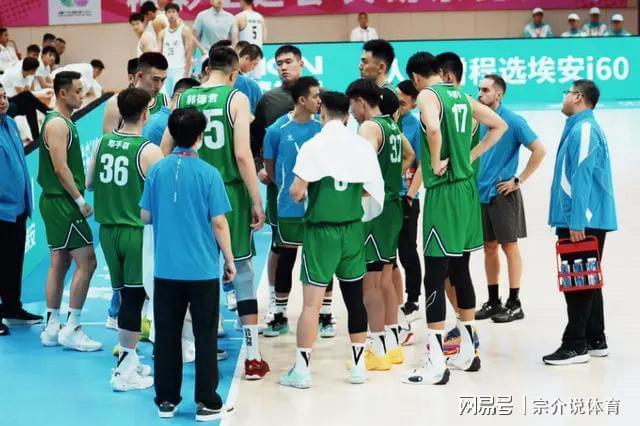 辽宁队险胜北京却暴露隐患，韩德君状态下滑，球迷想念周琦