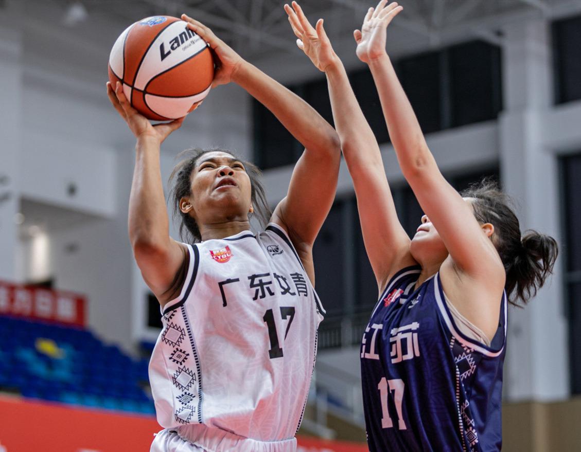 全运会U18女篮：17岁混血新星艾楚姬28+8崛起，挑战张子宇