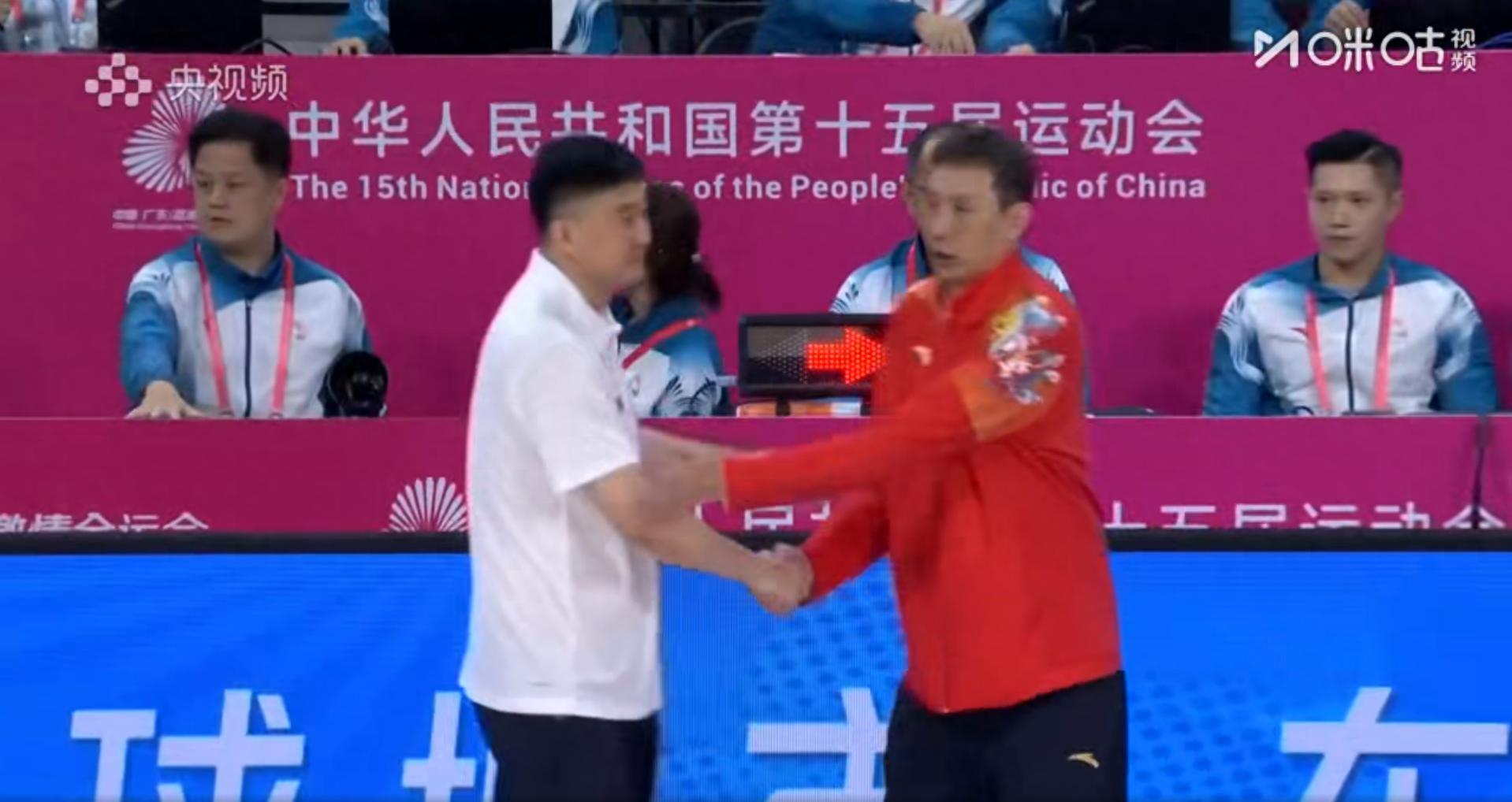 广东男篮夺冠之路：需调整阵容弃用老将，张昊张文逸或成关键