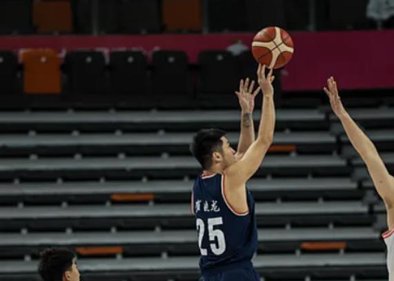 全运会男篮小组赛：河南首胜崔晓龙大三双，川辽粤浙强势领跑