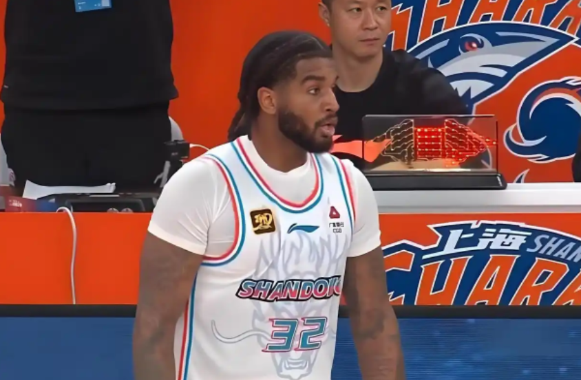 山东男篮81:85惜败浙江，李祥波22分难救主，赵仕浩血染赛场