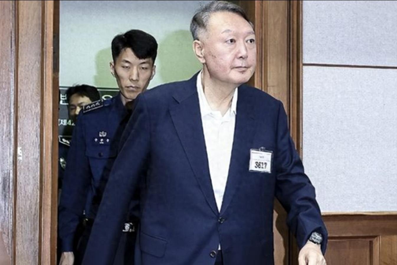 尹锡悦案件关键证人指证，庭审现场听到“枪毙”后沉默