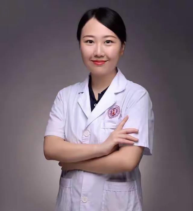 湖南眼科名医曾琦遭遇流言风波，医术仁心获赞誉