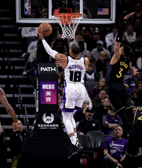 威斯布鲁克底薪爆发！23分16板10助创历史，国王新援再证实力