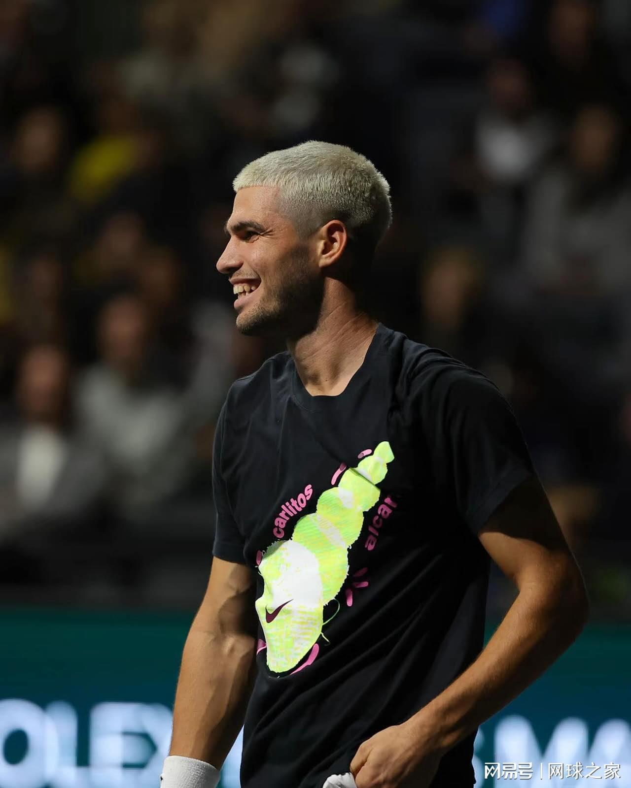 辛纳赛场庆祝瞬间