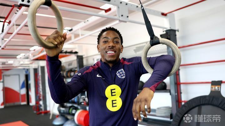 图赫尔解析：斯凯利落选英格兰队原因，奥赖利为何更具优势