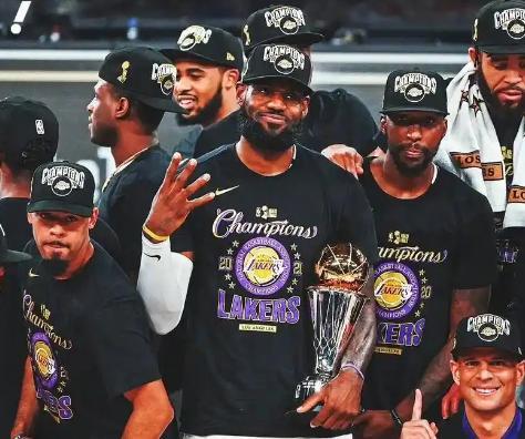 湖人新赛季开局强势，7胜2负重现夺冠赛季辉煌？