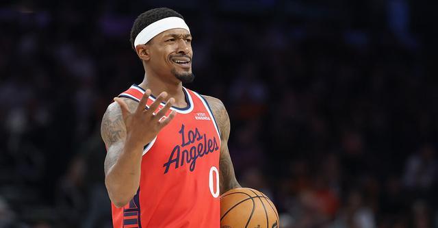 比尔回应球迷嘘声：无需取悦所有人，专注比赛才是真谛