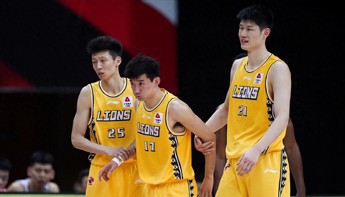 广厦男篮新赛季阵容揭晓：五国手+四外援，卫冕之路稳了？