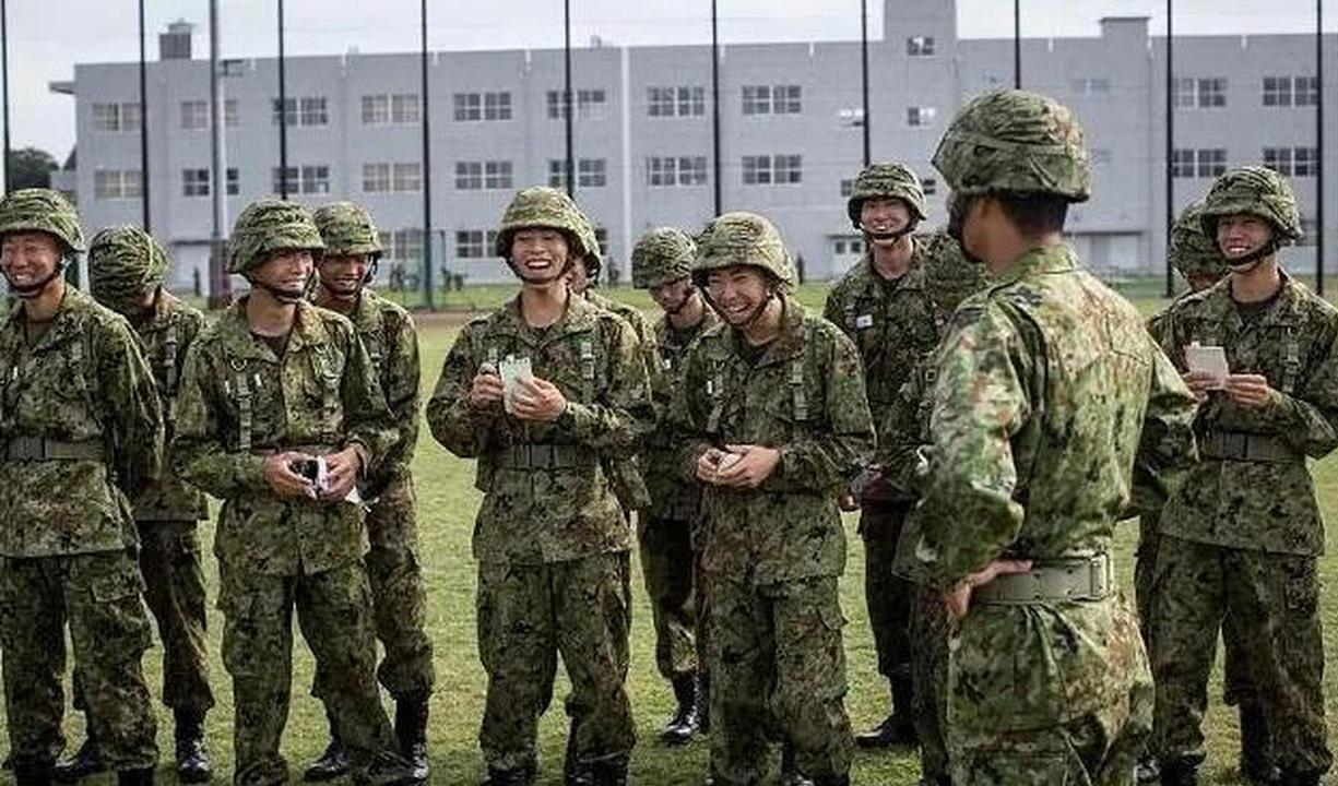 日本自卫队代表团访华