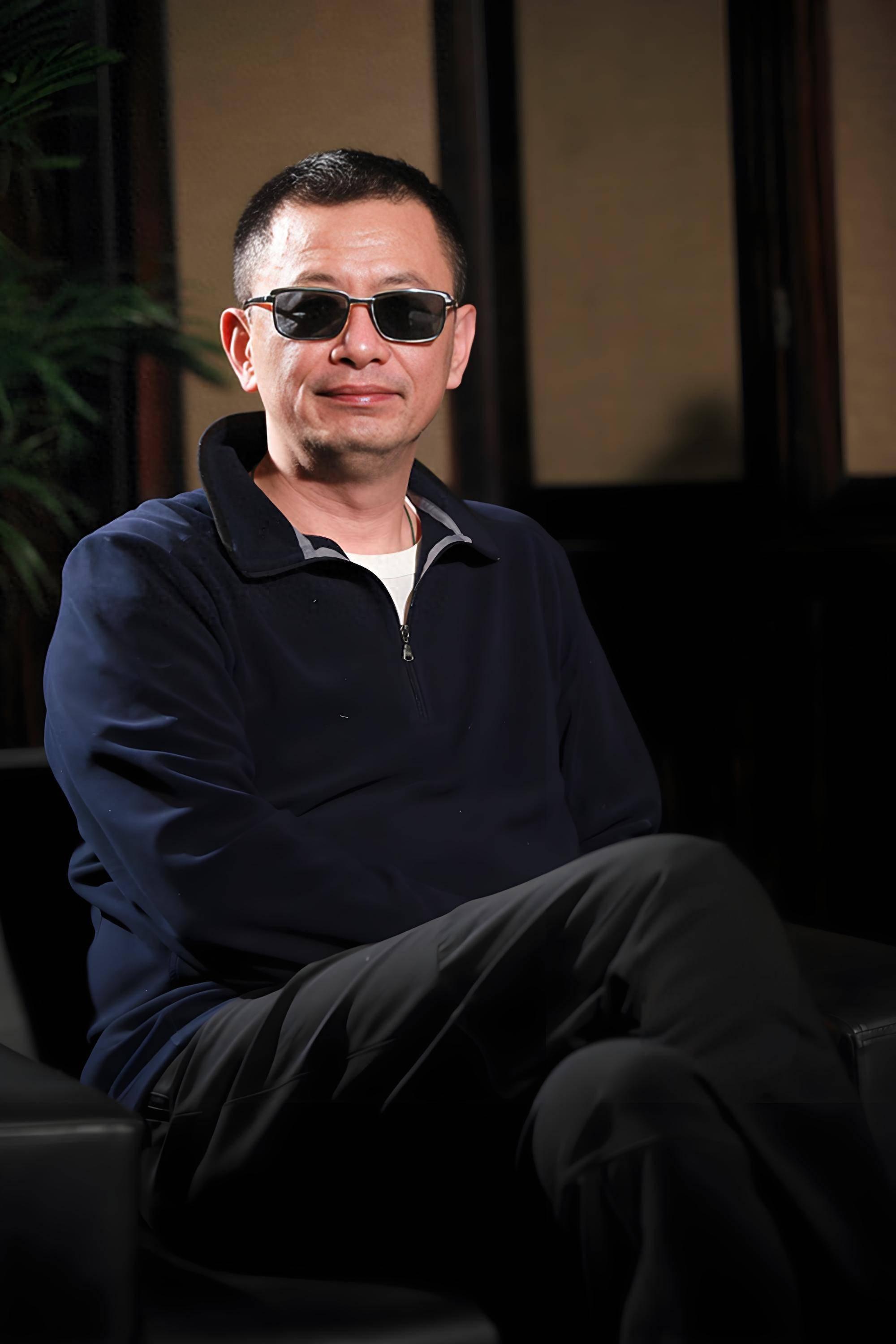 官媒点名通报！秦雯袭警事件持续发酵，央视紧急撤档其编剧作品