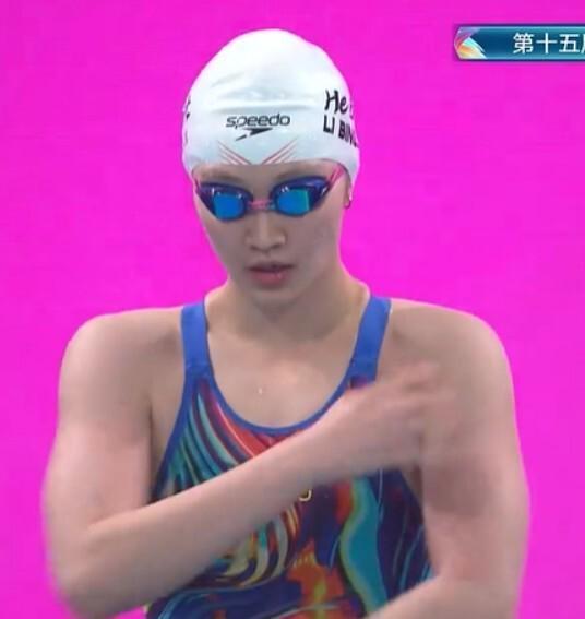 全运会女子400米自由泳：李冰洁破纪录摘金，杨佩琪夺银