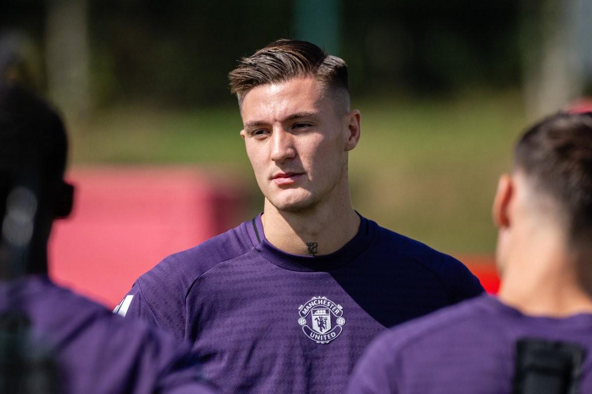 谢什科退出斯洛文尼亚国家队，膝伤评估持续进行