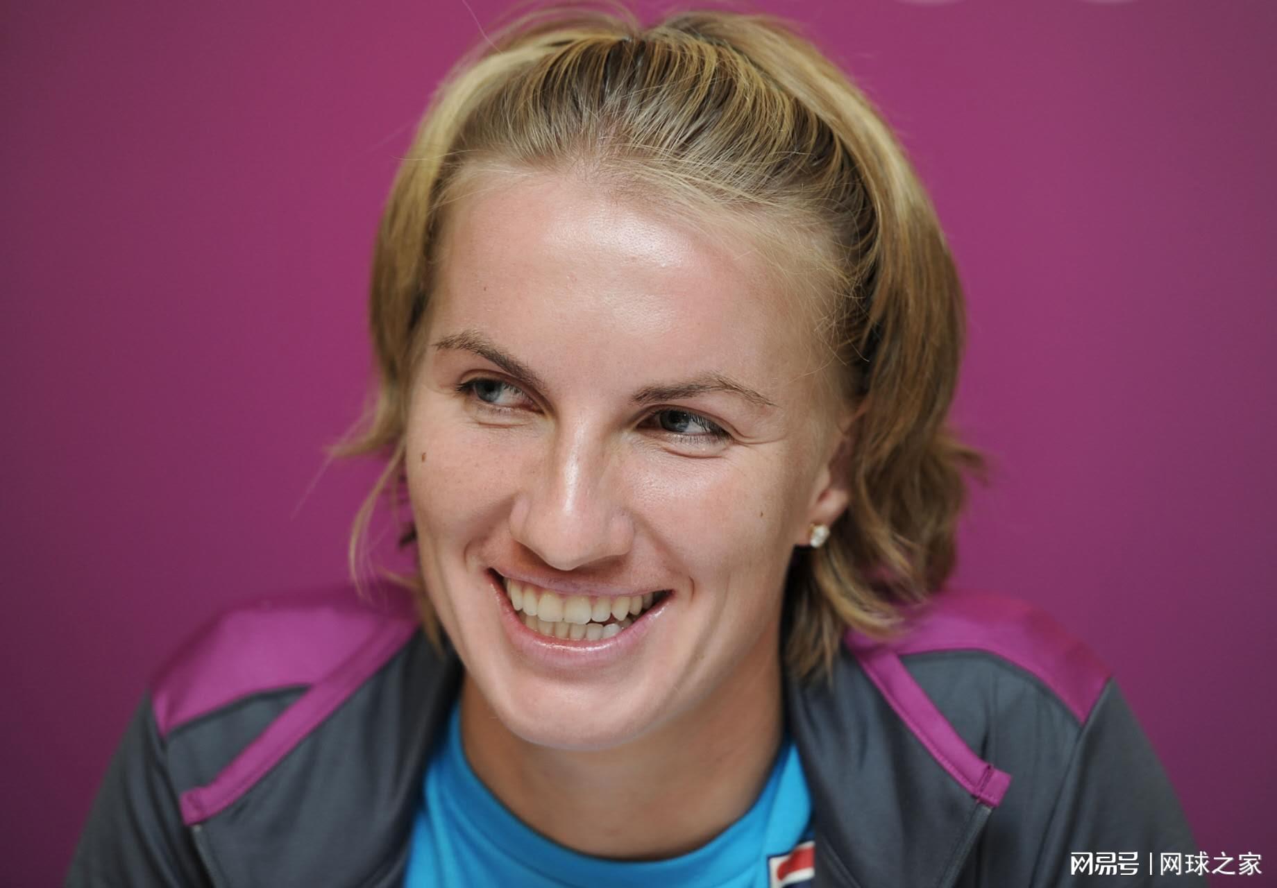 库兹娃：莱巴拒绝合影让人肃然起敬，她代表别国对俄球迷是种伤害