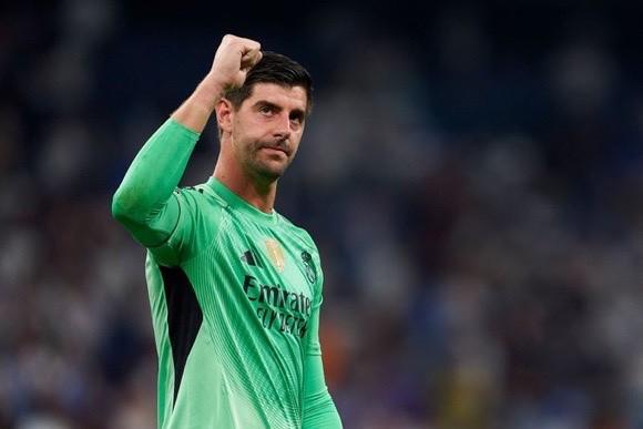 皇马门神库尔图瓦伤情更新：预计缺席10-12天