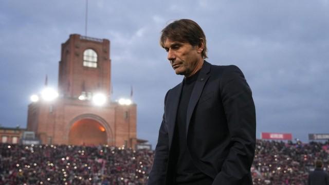 那不勒斯陷入低谷，德劳伦蒂斯力挺孔蒂继续执教