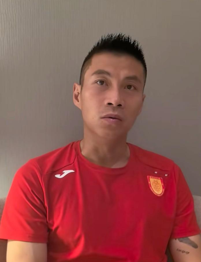 黄希扬寄语向余望：盼新一代助力中国足球圆梦世界杯