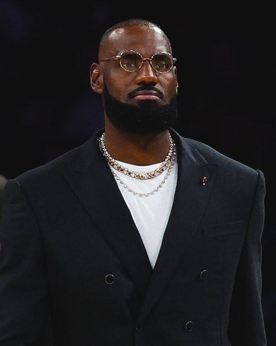 詹姆斯缺阵揭幕战，NBA收视率逆势飙升创15年新高